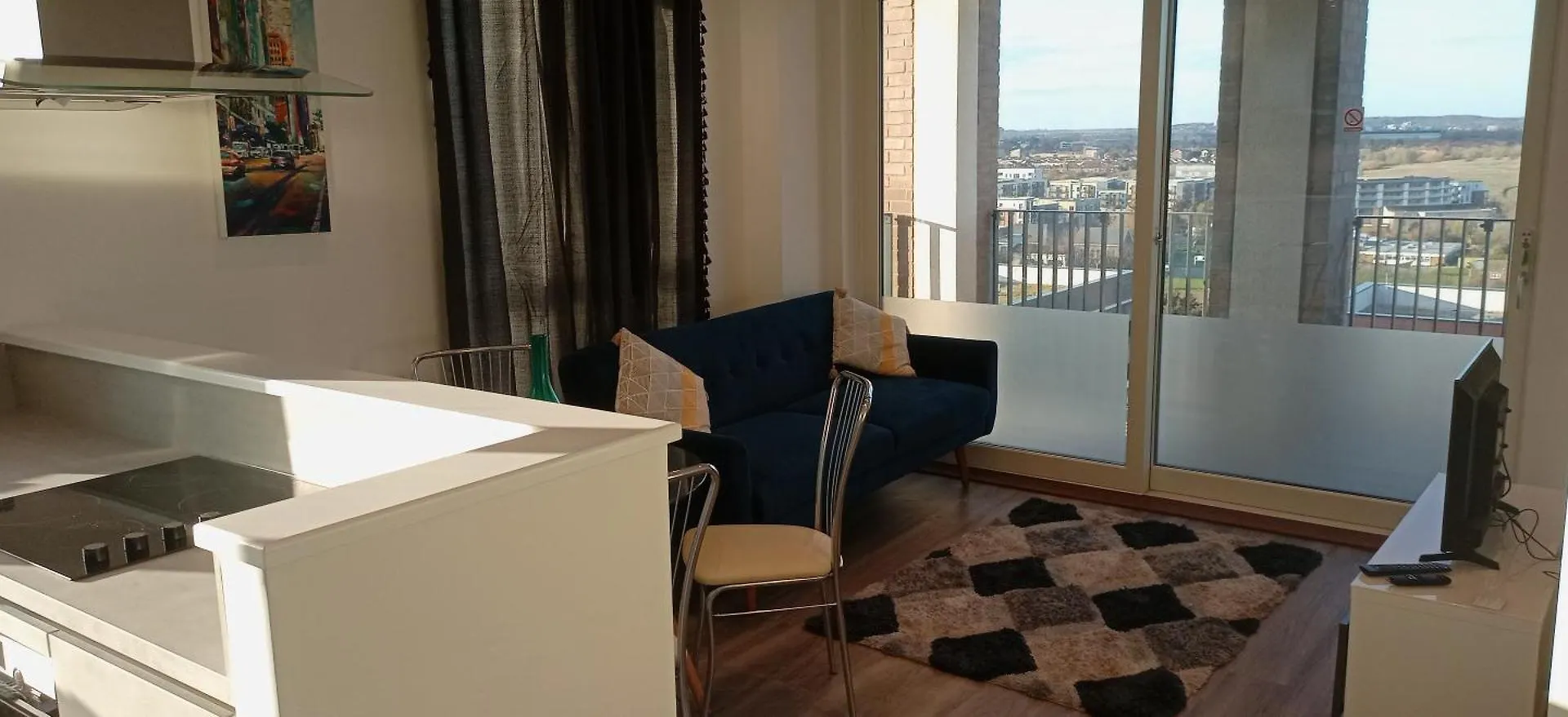 London Serviced Accommodation X Rm13 X Dm 4 Weekly X Monthly Offers Dagenham Apartamento